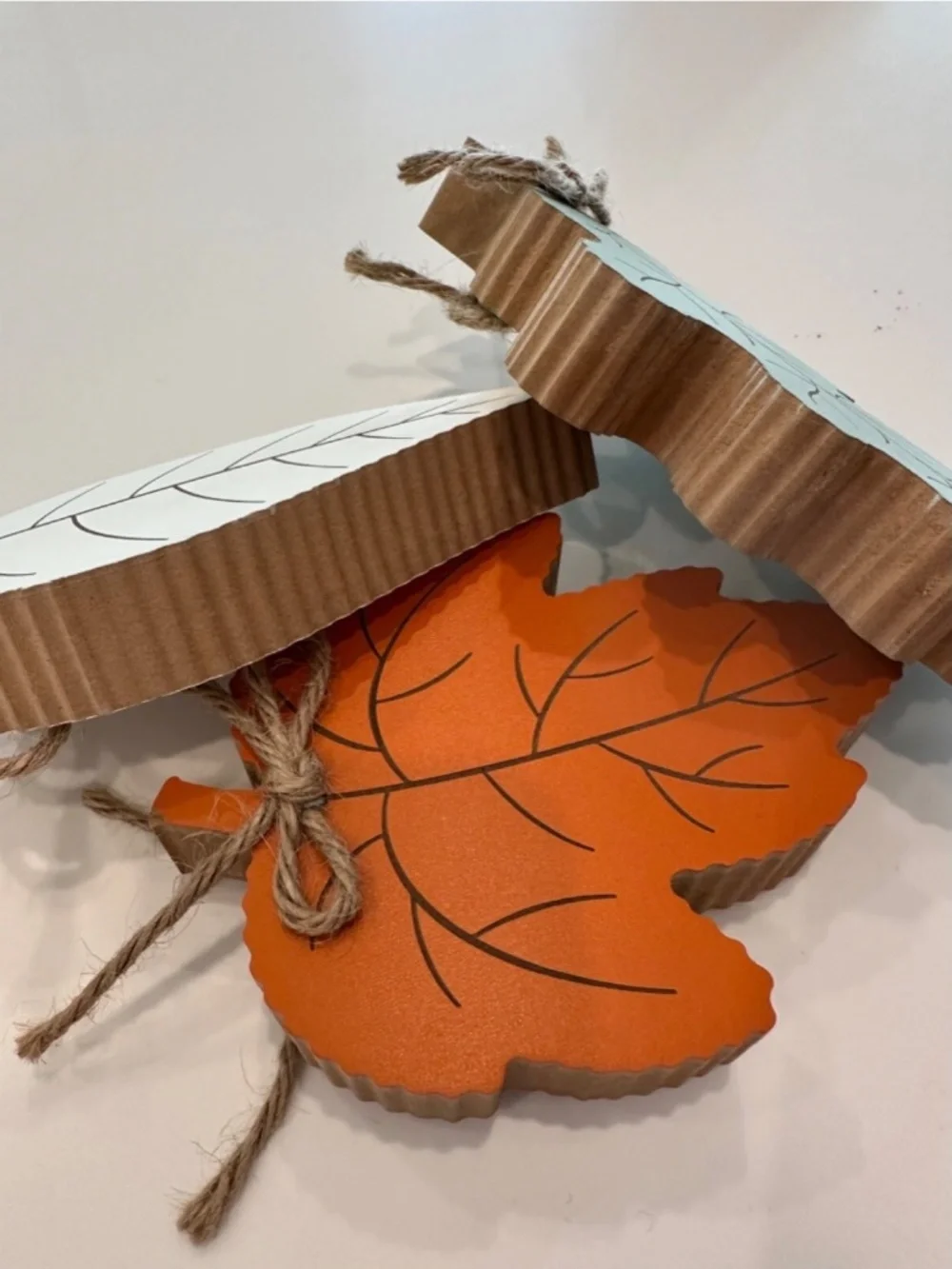 THANKSGIVING - Wooden Leaves - BLESSED GRATEFUL THANKFUL - FALL DECOR - SET of 3
